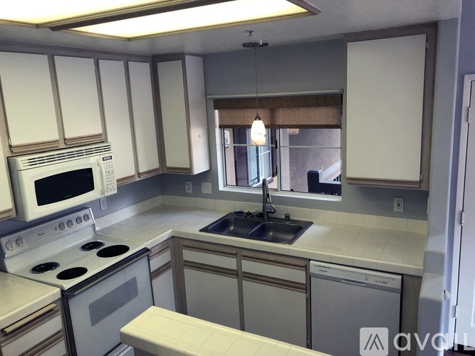 2960 Champion Way 1 Condo for Rent - Photo gallery 2