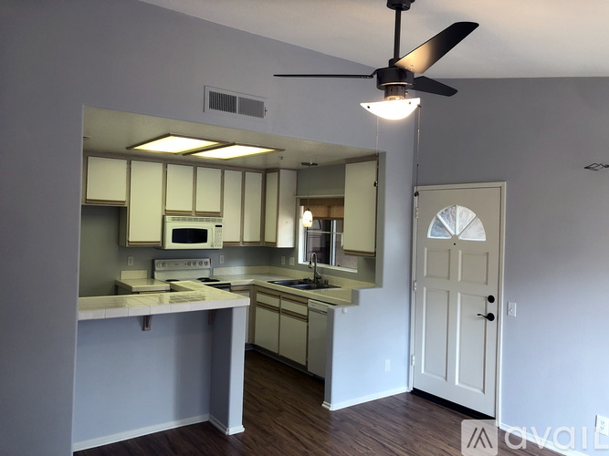 2960 Champion Way 1 Condo for Rent - Photo gallery 3