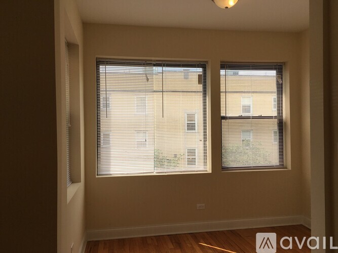 3214 W Argyle St 3 Beds Apartment for Rent - Photo gallery 3