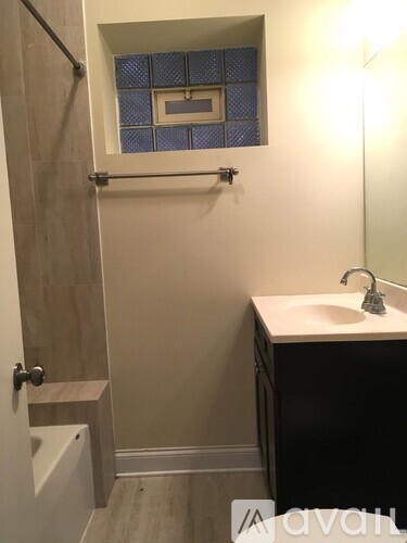 3214 W Argyle St 3 Beds Apartment for Rent - Photo gallery 5