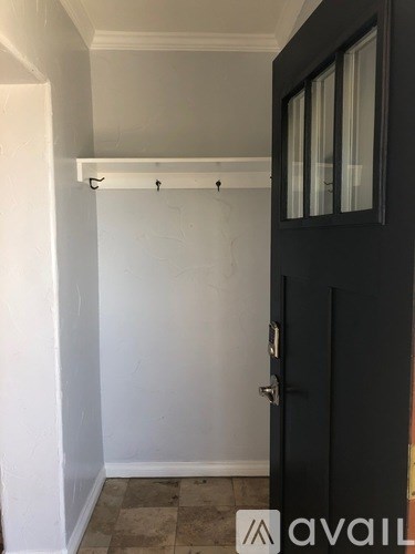 3119 North Downing Street 2 Beds Apartment for Rent