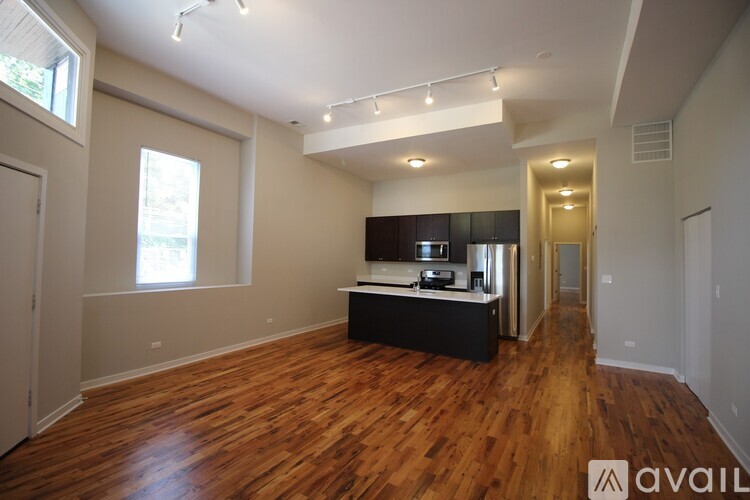 1801 W School St 3 Beds Apartment for Rent - Photo gallery 4
