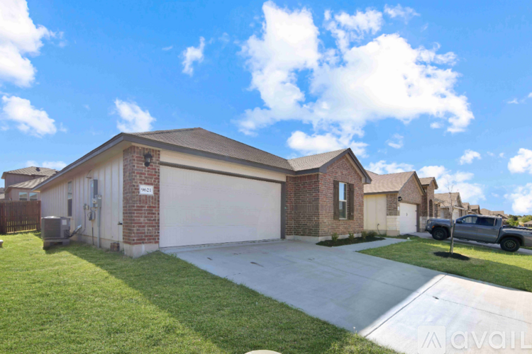 9621 Falme Ln 3 Beds Single Family Home for Rent - Photo gallery 3
