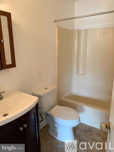 708 Britton Place 2 Beds Single Family Home for Rent - Photo gallery 5