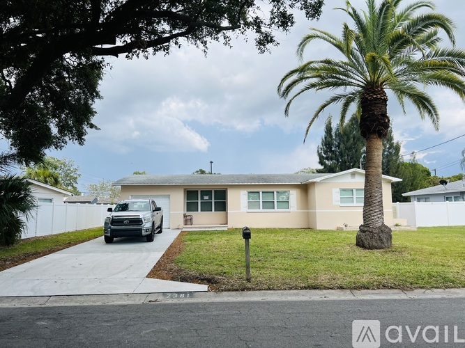 7381 111th St N 3 Beds Single Family Home for Rent - Photo gallery 2