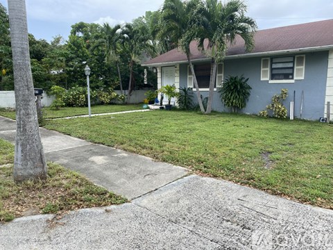 811 32Nd Street 2 Beds Apartment for Rent