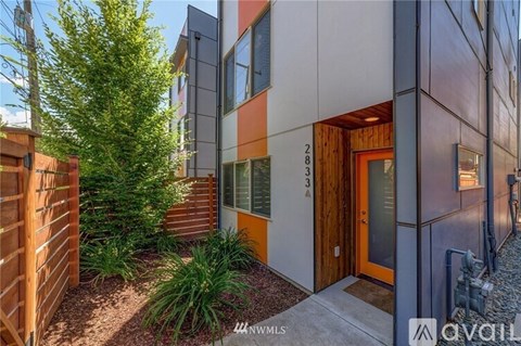2833A Southwest Nevada Street 3 Beds Apartment for Rent