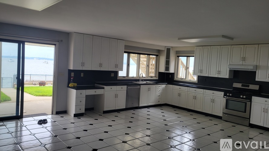 76 Townsend Avenue 3 Beds Townhouse for Rent - Photo gallery 3
