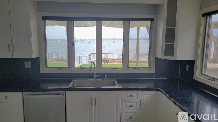 76 Townsend Avenue 3 Beds Townhouse for Rent - Photo gallery 4