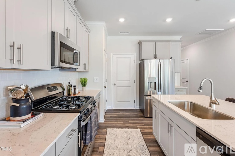 253 Peebles Drive 3 Beds Townhouse for Rent - Photo gallery 1