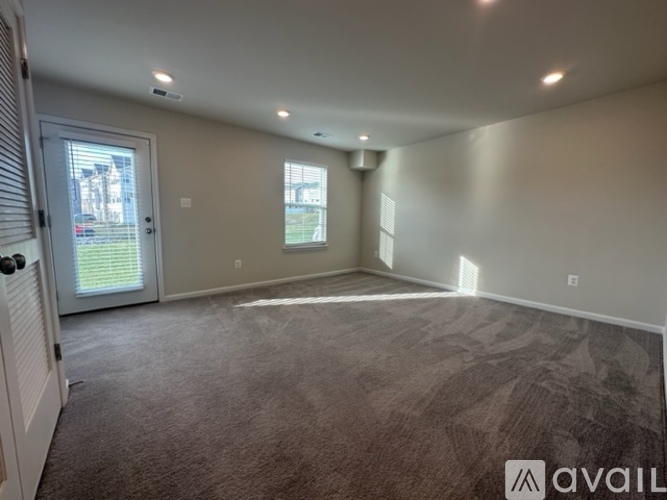 63 Stratton Dr 3 Beds Single Family Home for Rent - Photo gallery 3