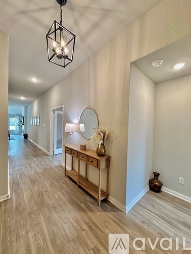 1112 Elm Fall 4 Beds Single Family Home for Rent - Photo gallery 3