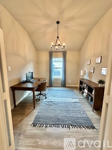 1112 Elm Fall 4 Beds Single Family Home for Rent - Photo gallery 5