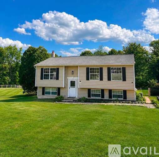 98 Wind Mill Road 3 Beds Single Family Home for Rent - Photo gallery 1