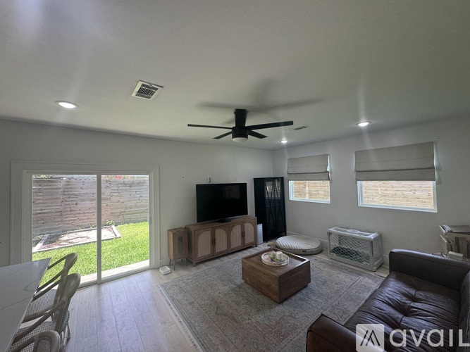 414 Russell Avenue 3 Beds Single Family Home for Rent - Photo gallery 3