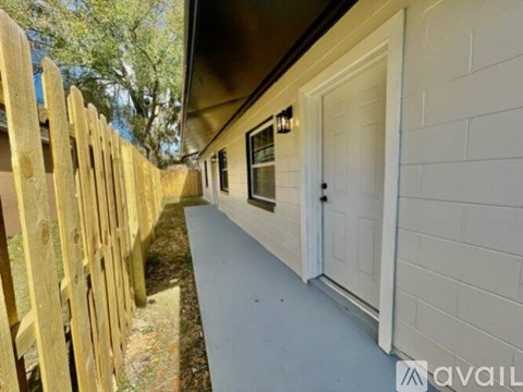1110 West 8Th Street 2 Beds Apartment for Rent