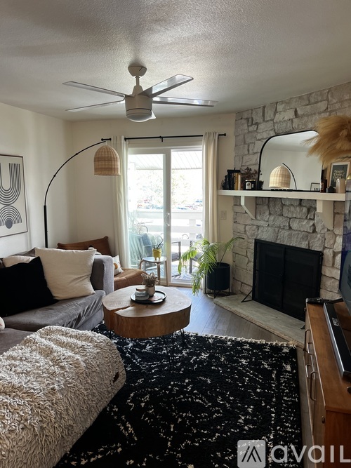 8555 Fairmount Drive APT A204 1 Single Family Home for Rent - Photo gallery 2