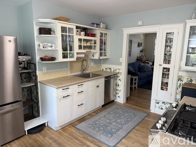 47 Seaverns Avenue 2 Beds Condo for Rent - Photo gallery 4
