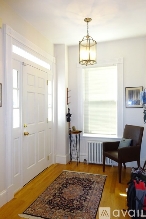 17 Centre St 3 Beds Apartment for Rent