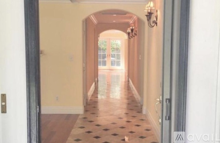2340 Brigden Road 3 Beds Single Family Home for Rent - Photo gallery 5