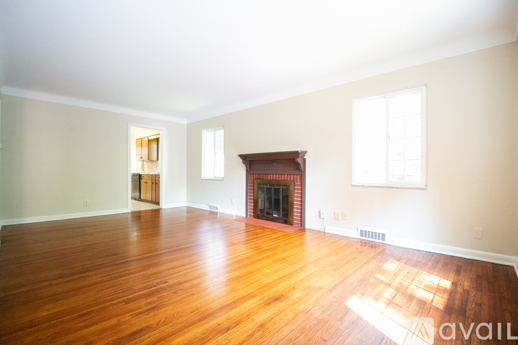 2424 Lambert Dr 3 Beds Single Family Home for Rent - Photo gallery 3