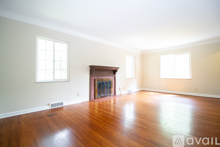 2424 Lambert Dr 3 Beds Single Family Home for Rent - Photo gallery 4
