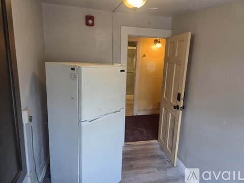 39 Sycamore St 1 Apartment for Rent