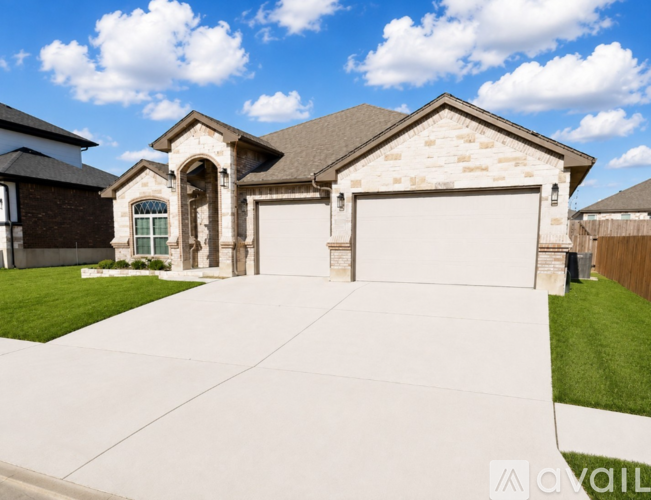 8202 Prescott Dr 4 Beds Single Family Home for Rent - Photo gallery 2