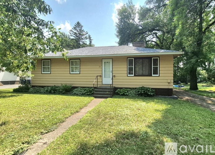 38 1st St N 4 Beds Single Family Home for Rent - Photo gallery 1