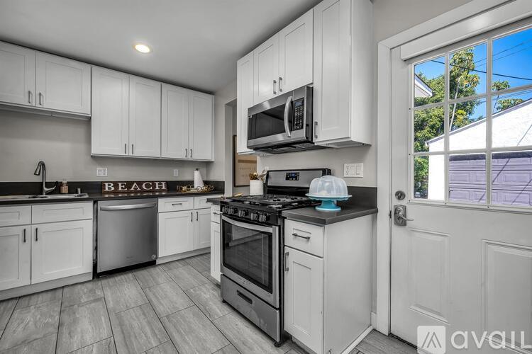 5017 W 123rd Pl 4 Beds Apartment for Rent - Photo gallery 5