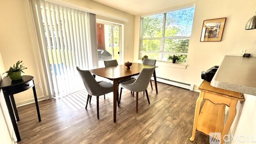 530 Founders Avenue 2 Beds Condo for Rent - Photo gallery 4