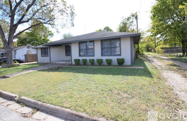 1309 W Avenue D 3 Beds Single Family Home for Rent - Photo gallery 1