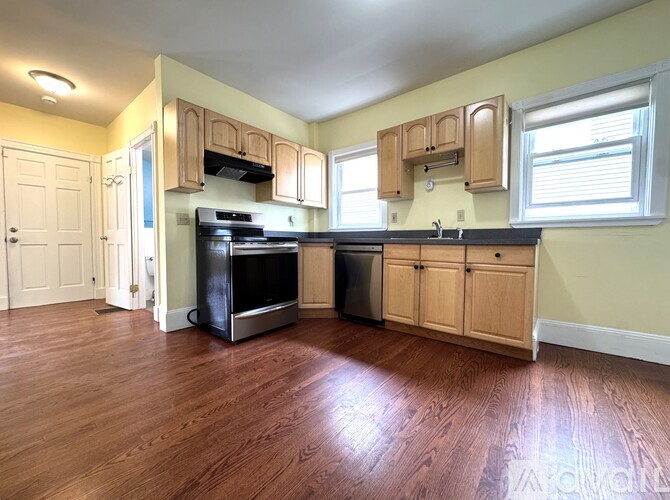 72 Winchester St 2 Beds Apartment for Rent - Photo gallery 2