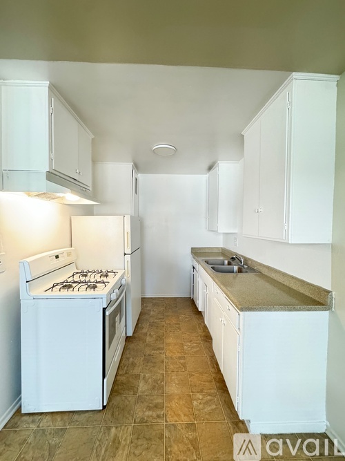 1160 East Alosta Avenue 1 Apartment for Rent - Photo gallery 1