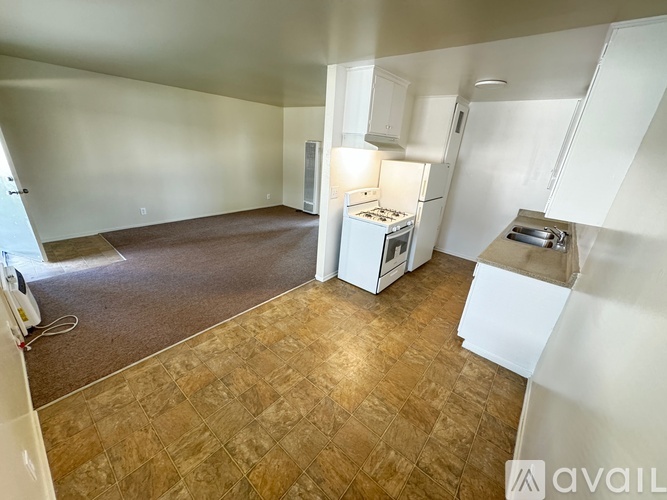 1160 East Alosta Avenue 1 Apartment for Rent - Photo gallery 5