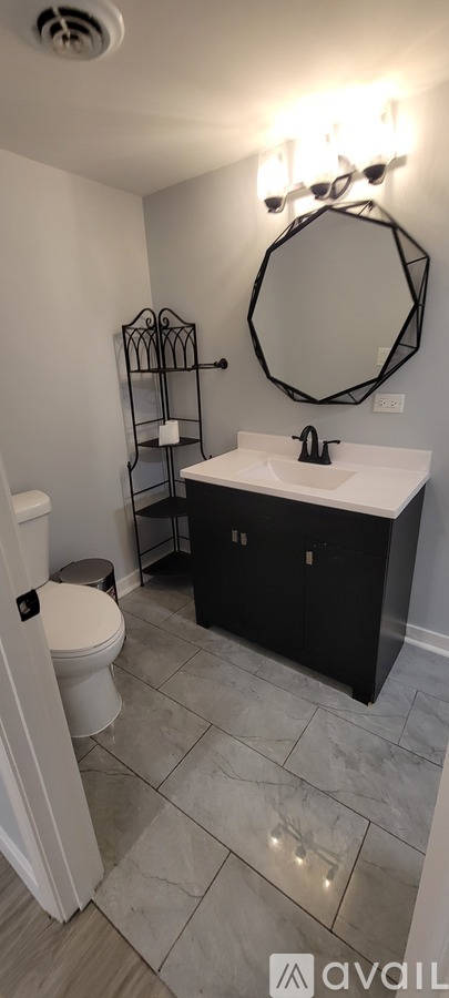 447 South Park Road 4 Beds Single Family Home for Rent - Photo gallery 5