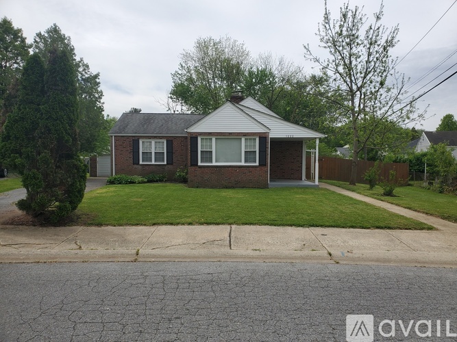 1222 Field Rd 3 Beds Single Family Home for Rent - Photo gallery 1