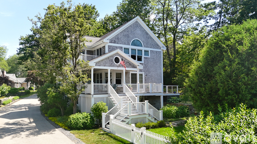 7 Orchard Ln 3 Beds Single Family Home for Rent - Photo gallery 1