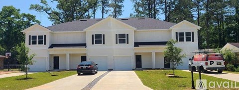 362 Cloverdale Boulevard 3 Beds Apartment for Rent