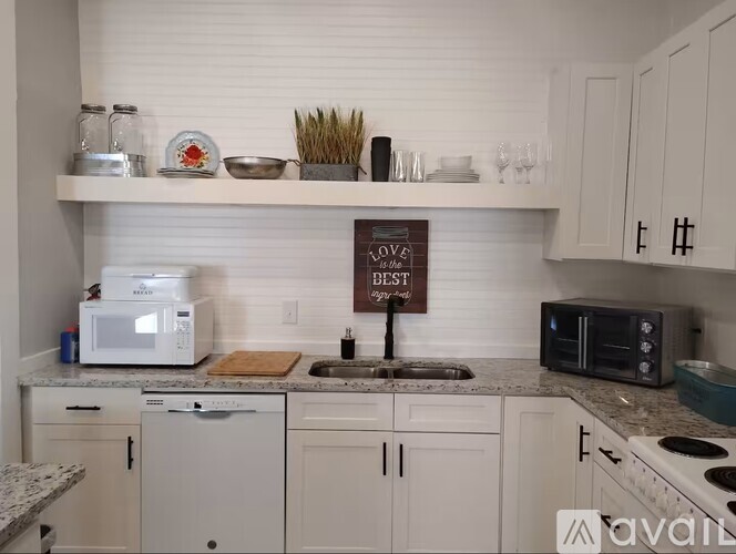 121 Harding Place 2 Beds Single Family Home for Rent - Photo gallery 5