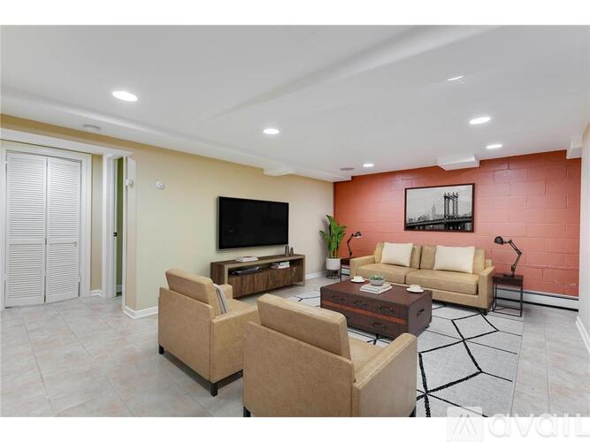 333 W 2nd St 2 Beds Apartment for Rent - Photo gallery 4