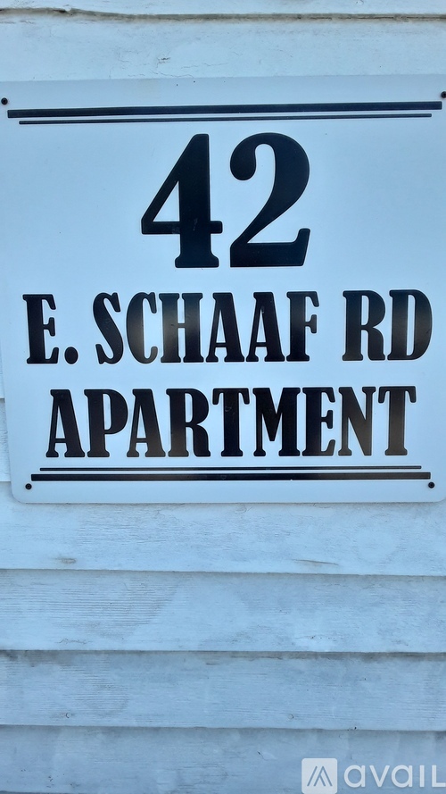 42 East Schaaf Road 1 Apartment for Rent - Photo gallery 1