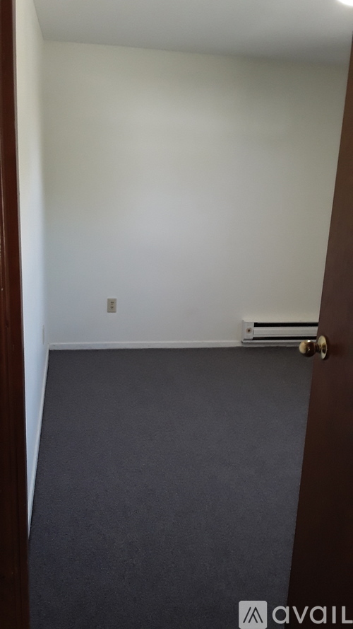 42 East Schaaf Road 1 Apartment for Rent - Photo gallery 4