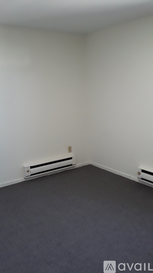 42 East Schaaf Road 1 Apartment for Rent - Photo gallery 5