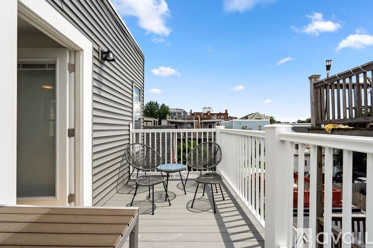349 W Fourth St 1 Apartment for Rent - Photo gallery 3