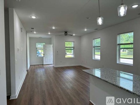 2635 South Allen Drive 3 Beds Apartment for Rent