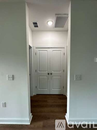 2635 South Allen Drive 3 Beds Single Family Home for Rent - Photo gallery 5