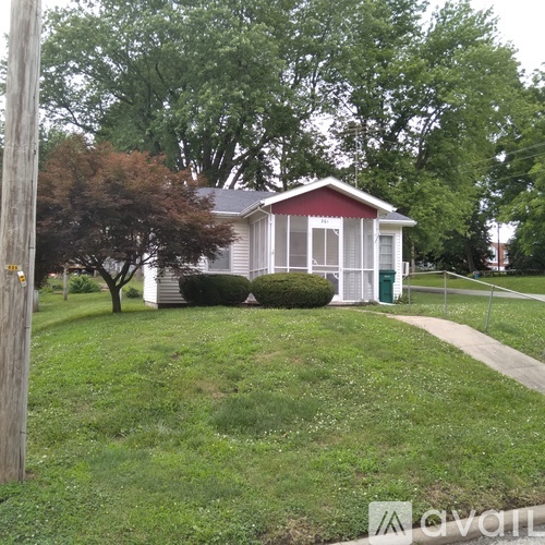 201 S. Ives St 1 Single Family Home for Rent - Photo gallery 1
