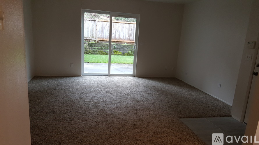 3410 Morrison Rd W 3 Beds Apartment for Rent - Photo gallery 2