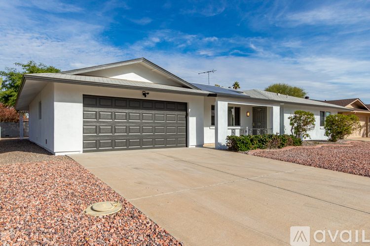 9830 W Evergreen Dr 2 Beds Single Family Home for Rent - Photo gallery 1